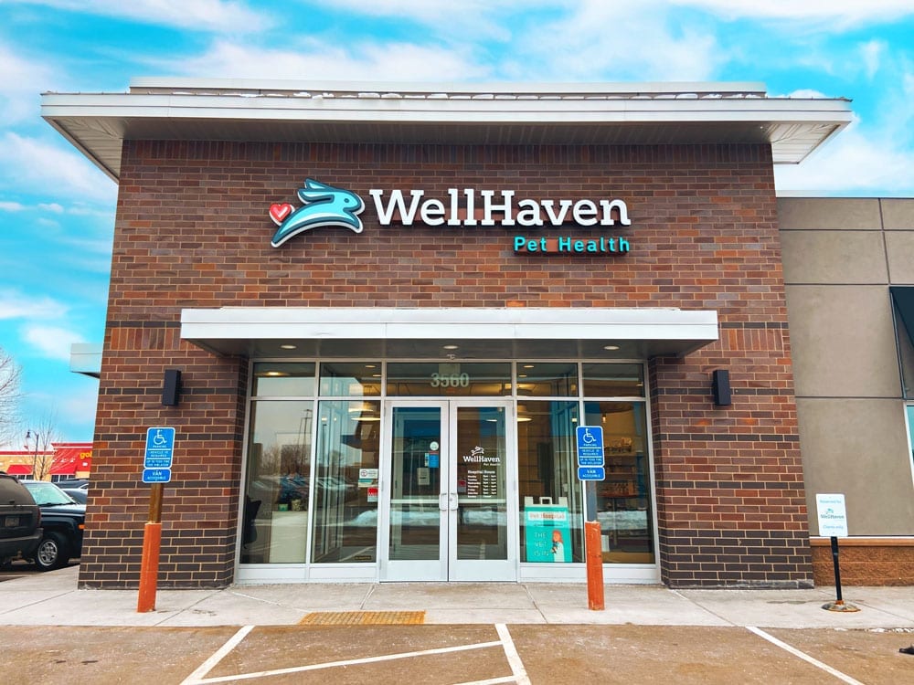The front of the Coon Rapids, MN, Wellhaven veterinary hospital